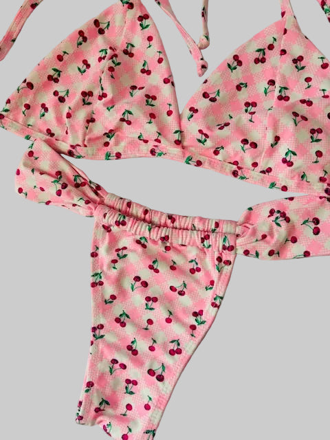 CONJUNTO ROSA CEREZAS CORTINA — Talla M