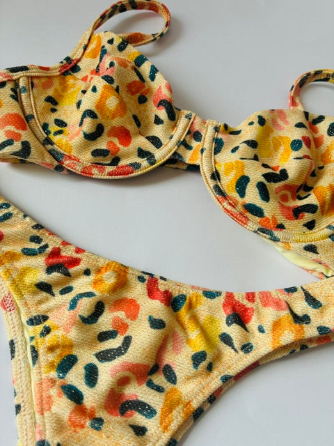 Conjunto Leopardo Colores