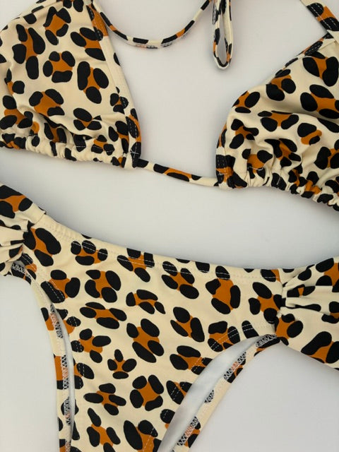 Conjunto Leopardo Crema