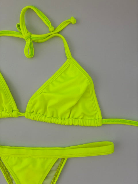 basico verde neon detalles finos tanga 