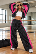 Negro y fucsia en el estudio de baile
